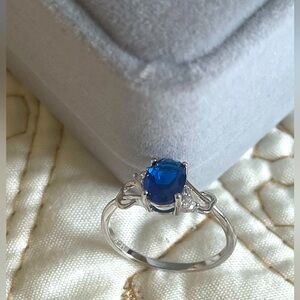 Elegant Unique 925 Silver Blue Round Zircon Hollow Ring Elegant Finger Ring .